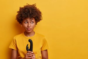 Dildo vs Vibrator - Which is right for you?